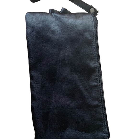 🖤Steve Madden Black silk evening pouch with zip & loop EXCELLENT CONDITION🖤 - Picture 5 of 8